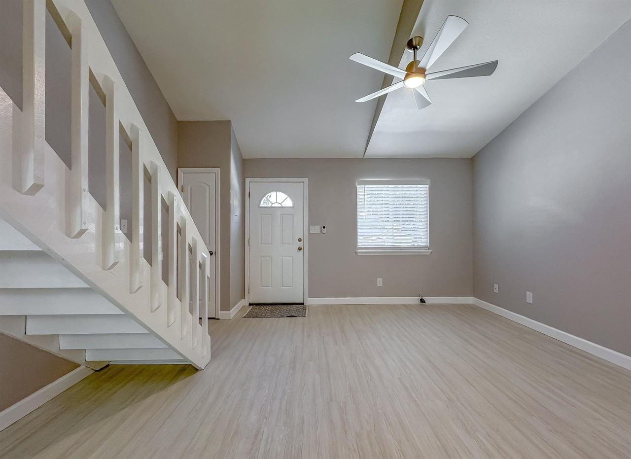 2465 Talco Hills Dr #C - Photo 4 of 46