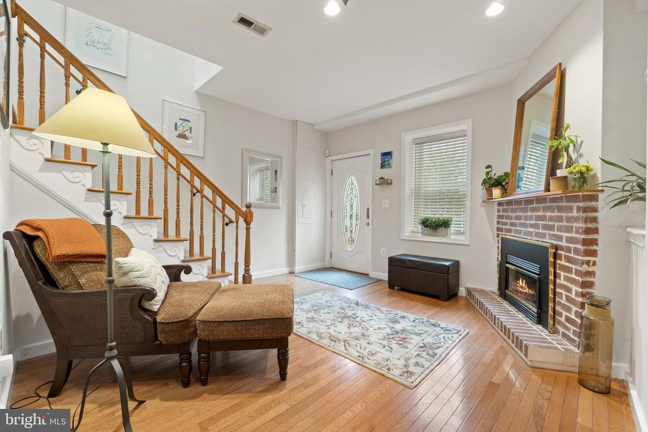 1723 Seaton St Nw - Photo 3 of 35
