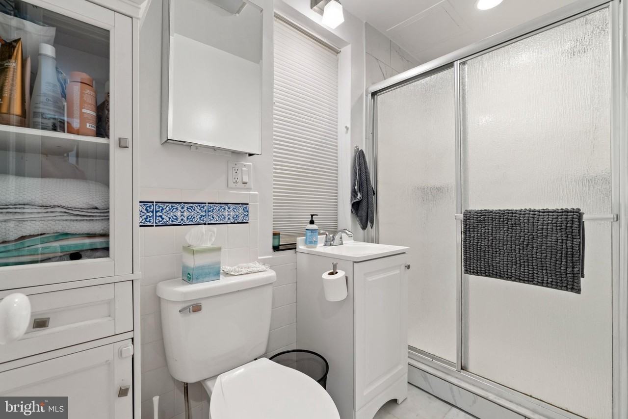 1723 Seaton St Nw - Photo 7 of 35