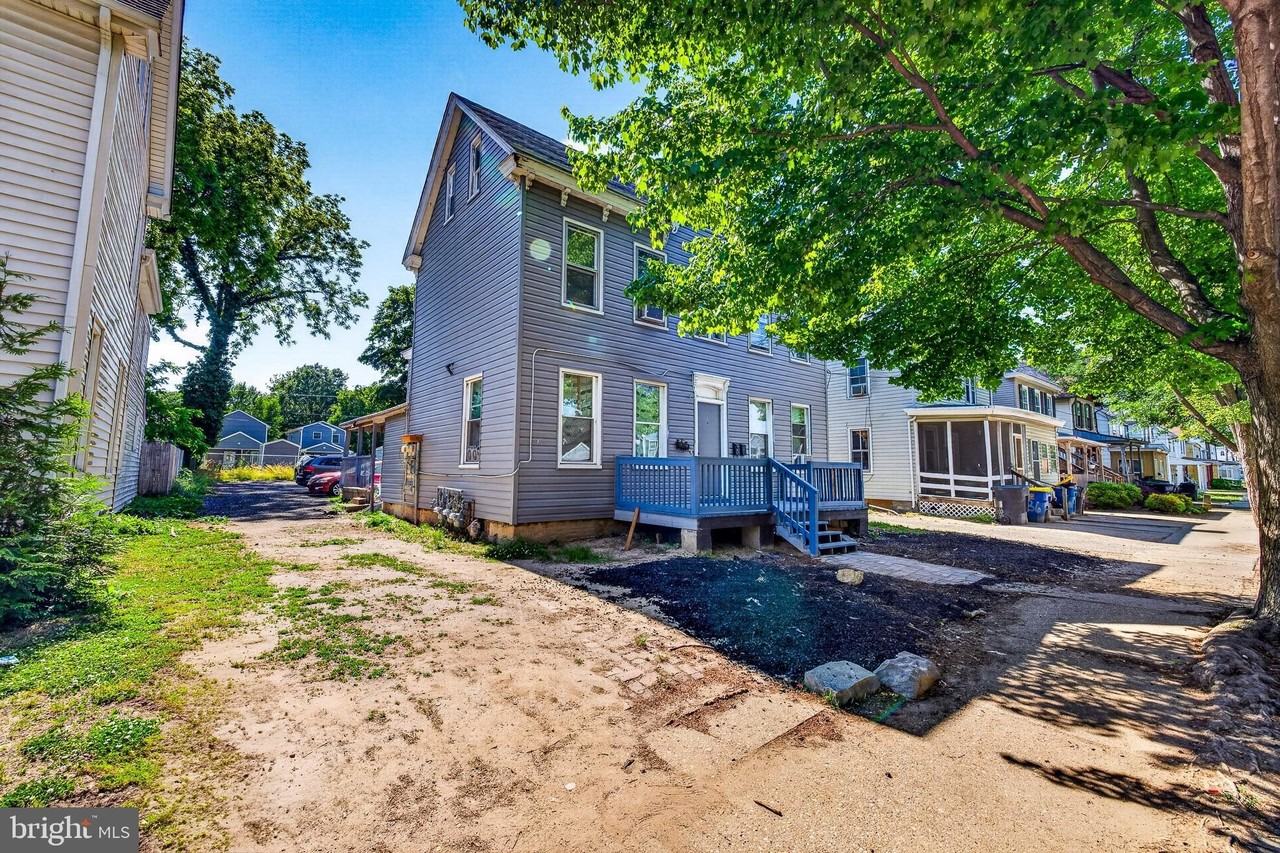 40 S Governors Ave #3 - Photo 2 of 23