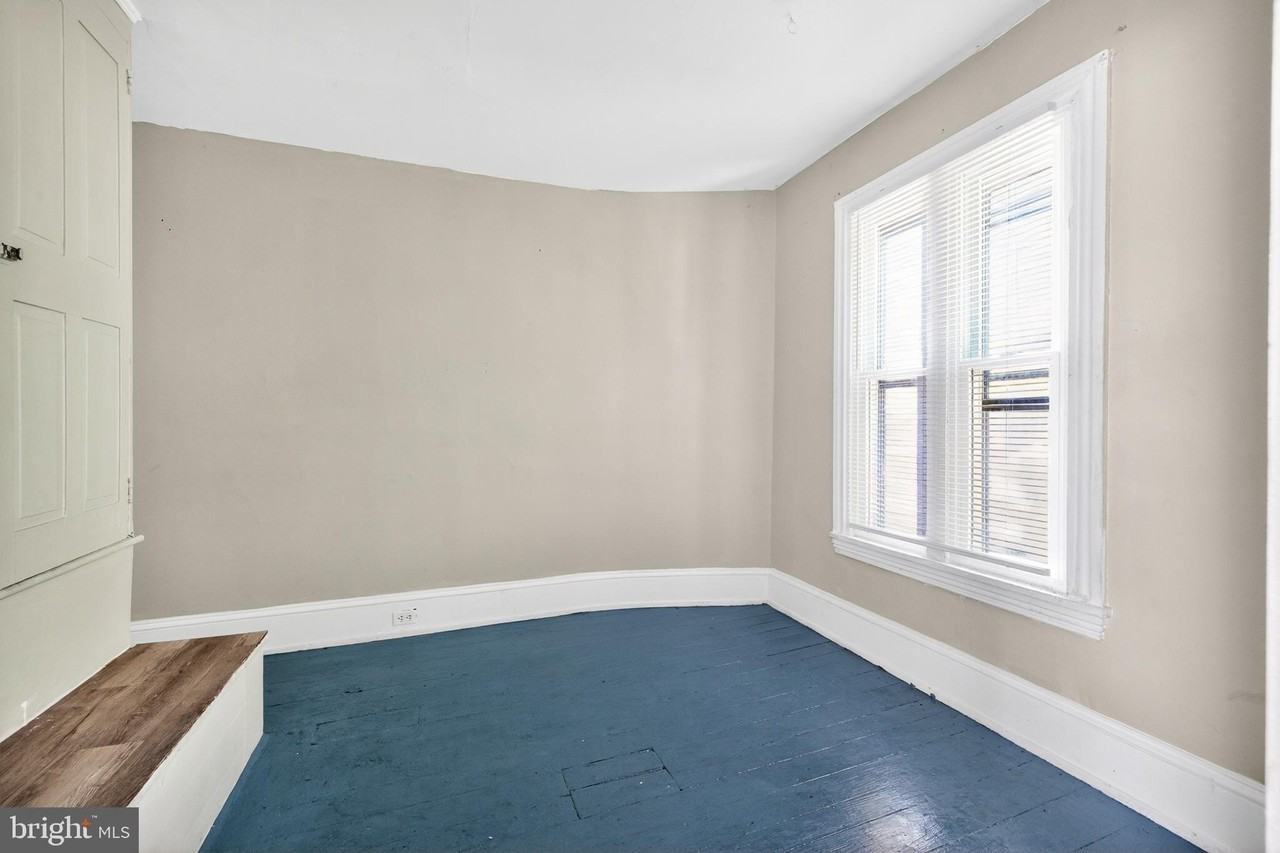 40 S Governors Ave #3 - Photo 6 of 23