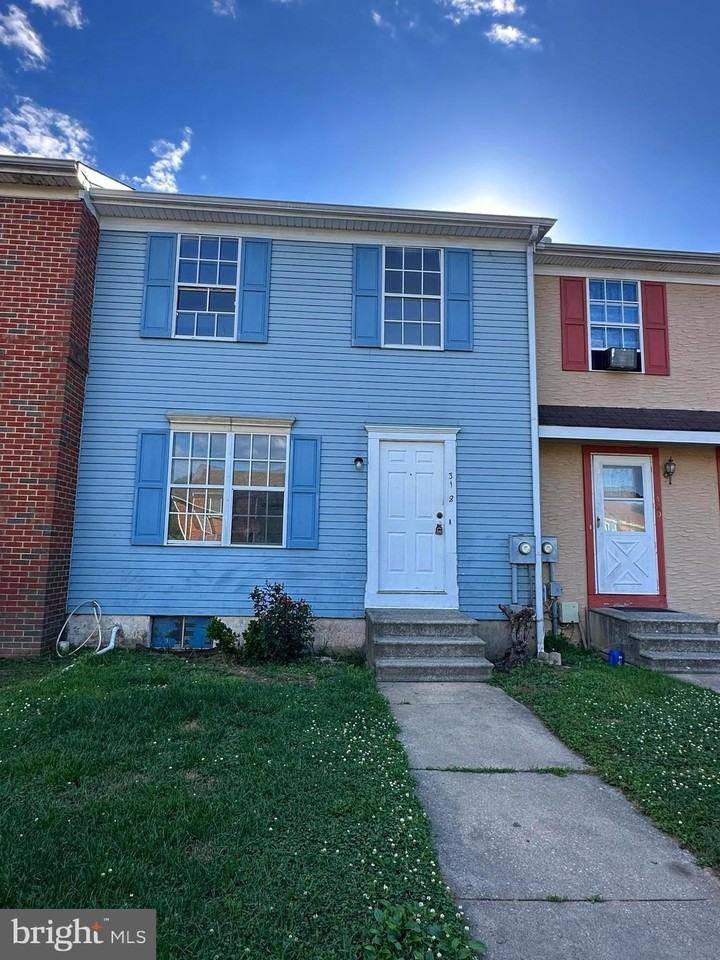 318 Stonebrook Pl - Photo 2 of 11