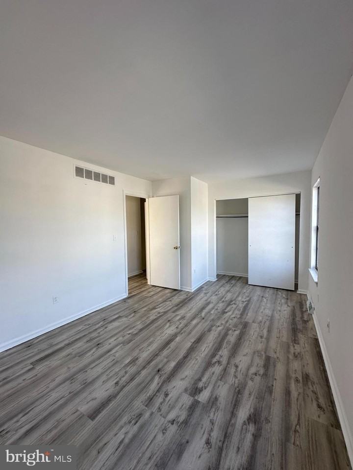 318 Stonebrook Pl - Photo 5 of 11
