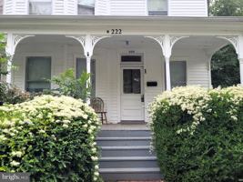 featured image of 222 N Bradford St #1