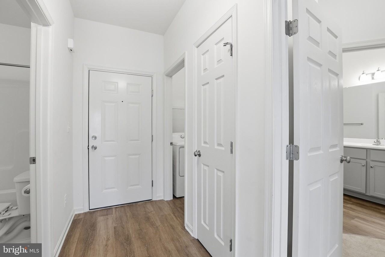 5002 E Pebble Ln #E - Photo 5 of 18