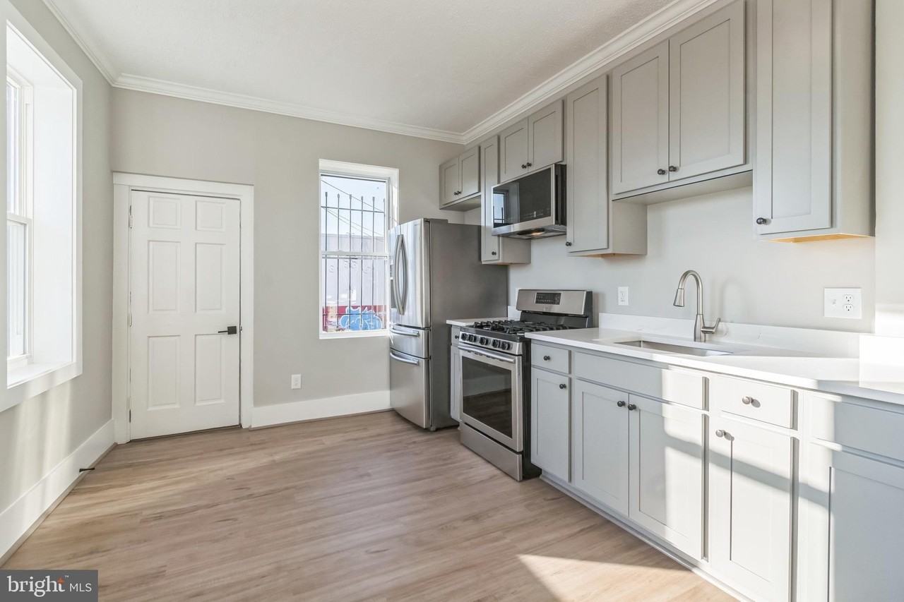 1243 E Lanvale St - Photo 4 of 33