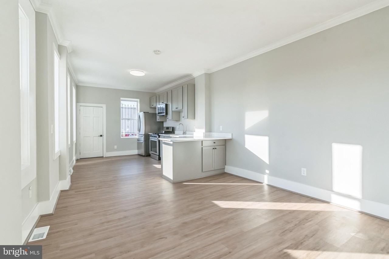 1243 E Lanvale St - Photo 5 of 33