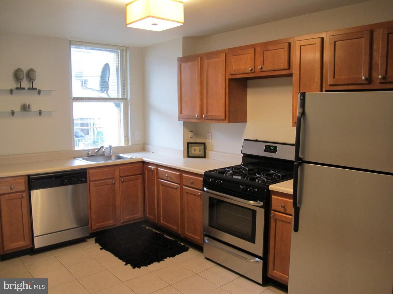 136 N Curley St - Photo 3 of 16