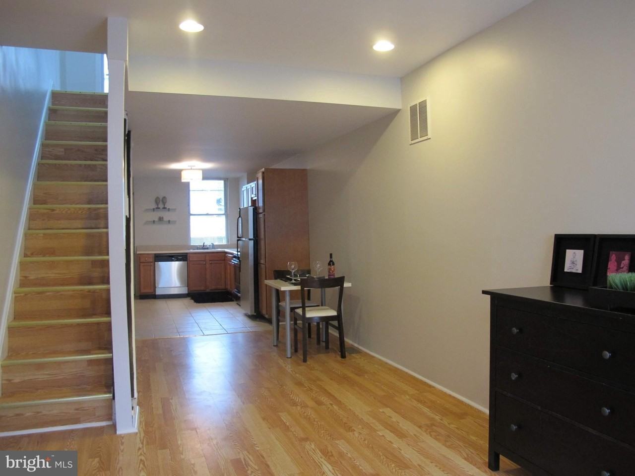 136 N Curley St - Photo 6 of 16