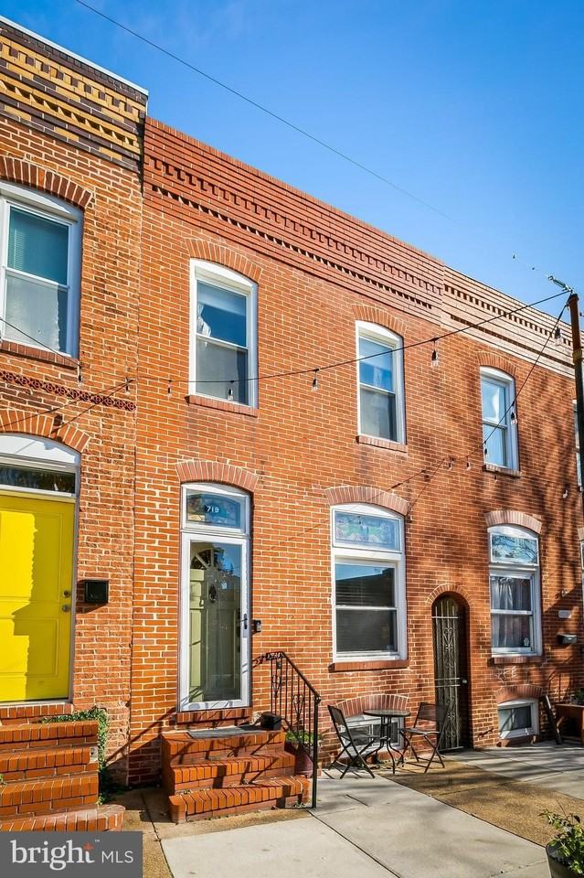 719 S Montford Ave - Photo 2 of 50
