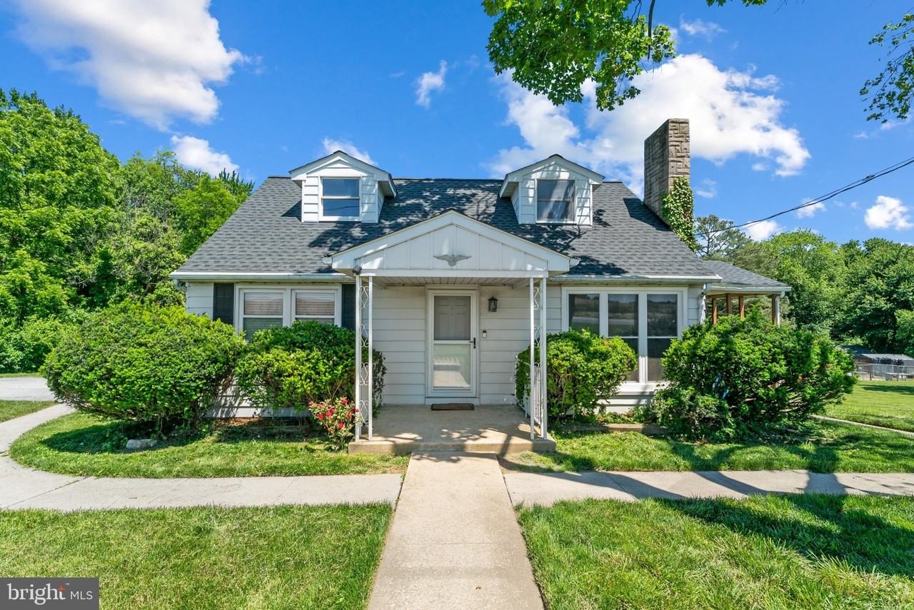 15605 Hanover Pike - Photo 4 of 24