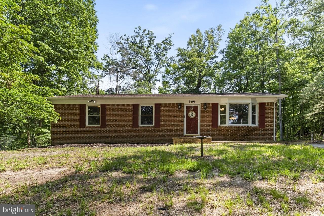 9796 Sylvan Turn - Photo 2 of 32
