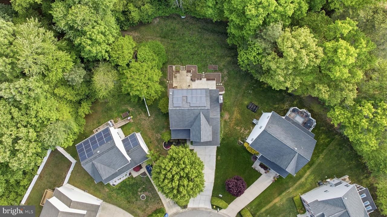11431 Westmont Ct - Photo 4 of 50