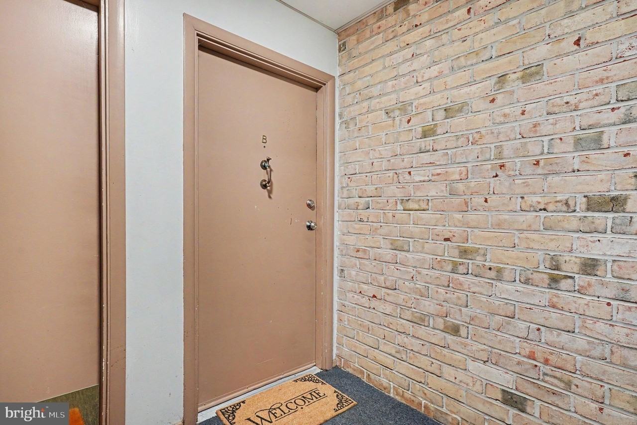 208 Timber Trl Apt B #208 - Photo 4 of 24