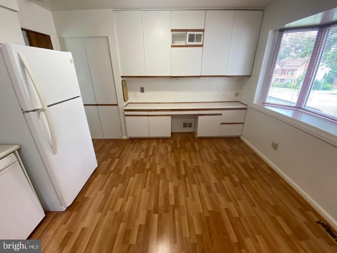 6411 E Halbert Rd - Photo 3 of 20
