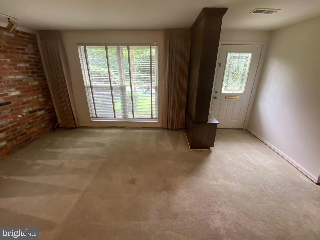 6411 E Halbert Rd - Photo 7 of 20