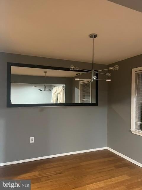 7001 Blue Bird Ct - Photo 4 of 37