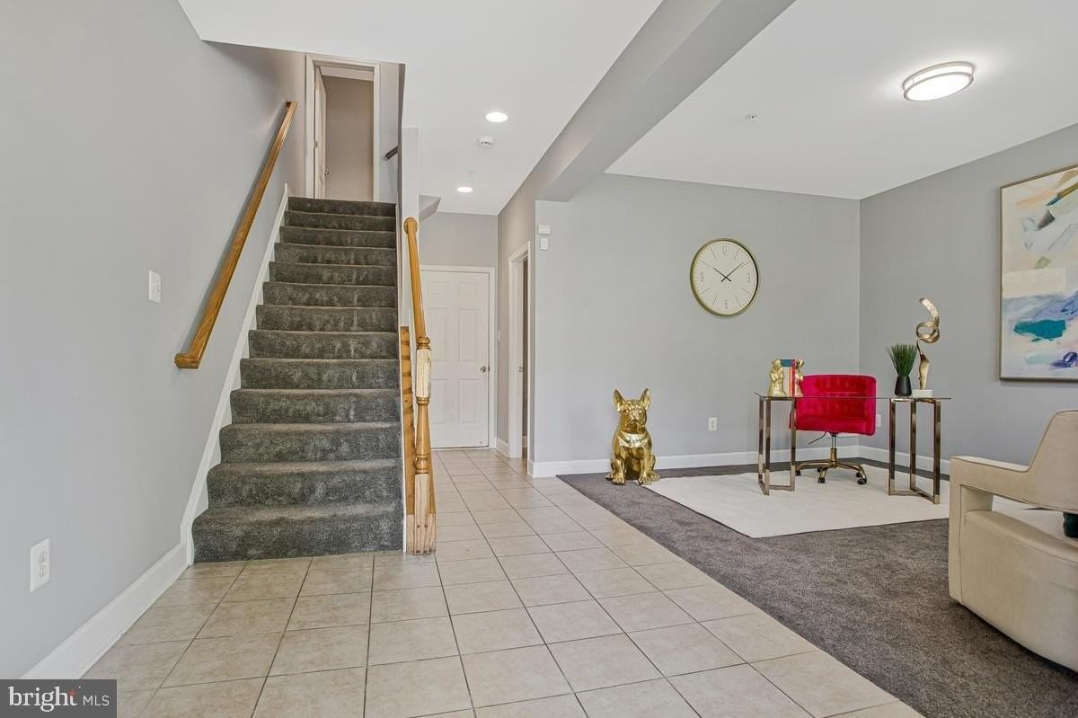 505 Jurgensen Pl - Photo 4 of 30