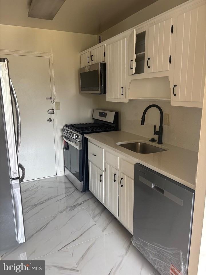3450 Toledo Ter #205 - Photo 4 of 14