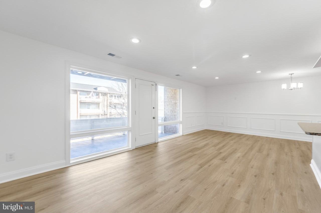522 Wilson Bridge Dr #C2 - Photo 4 of 23