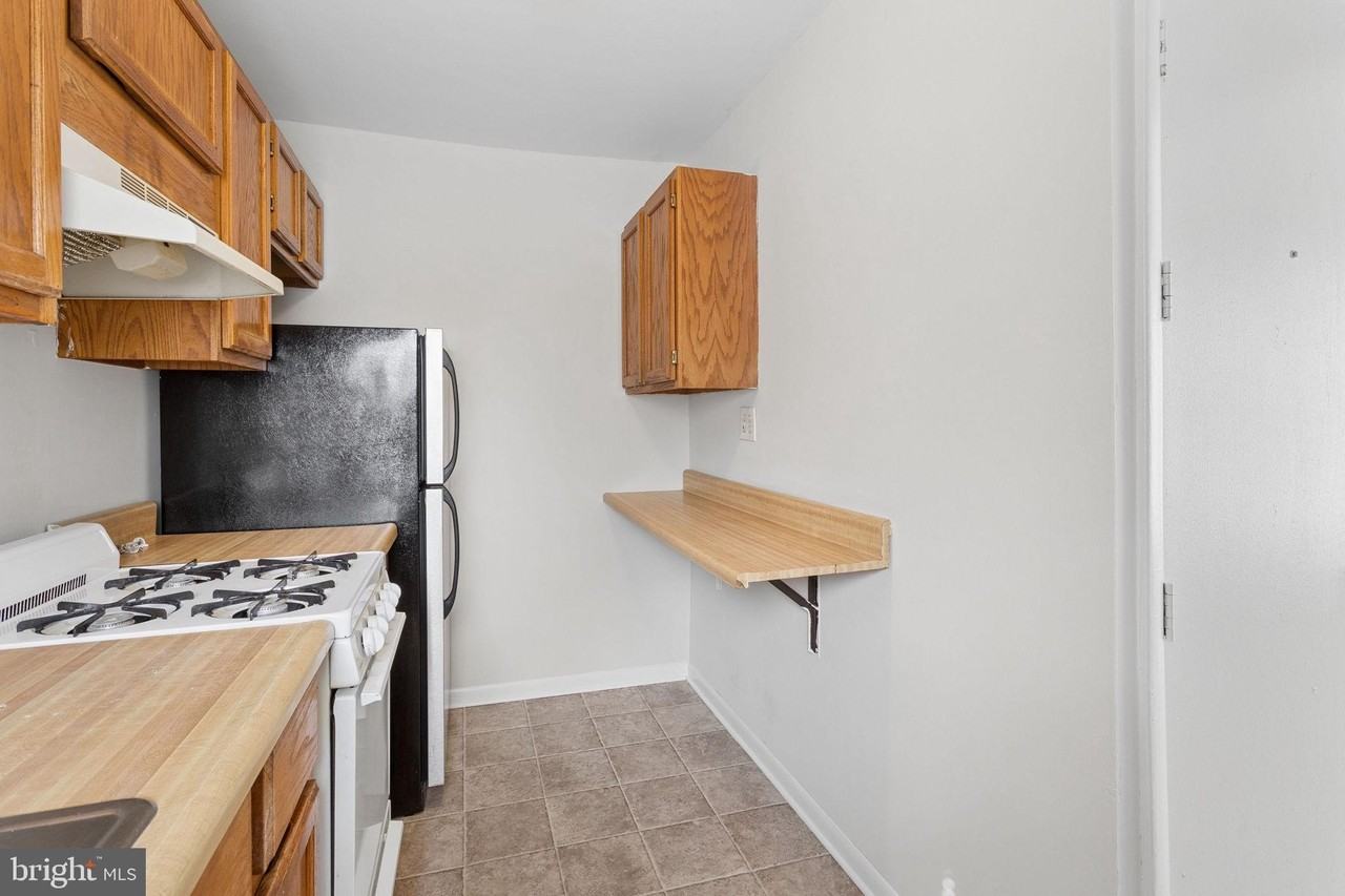 407 Cinnaminson Ave #5 - Photo 6 of 16