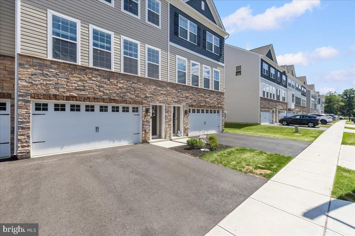 435 Monte Farm Rd - Photo 2 of 35