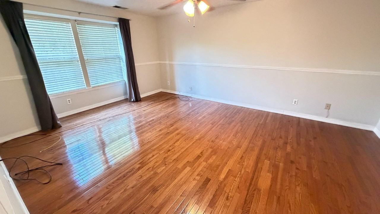 9 Cranberry Ct - Photo 6 of 17