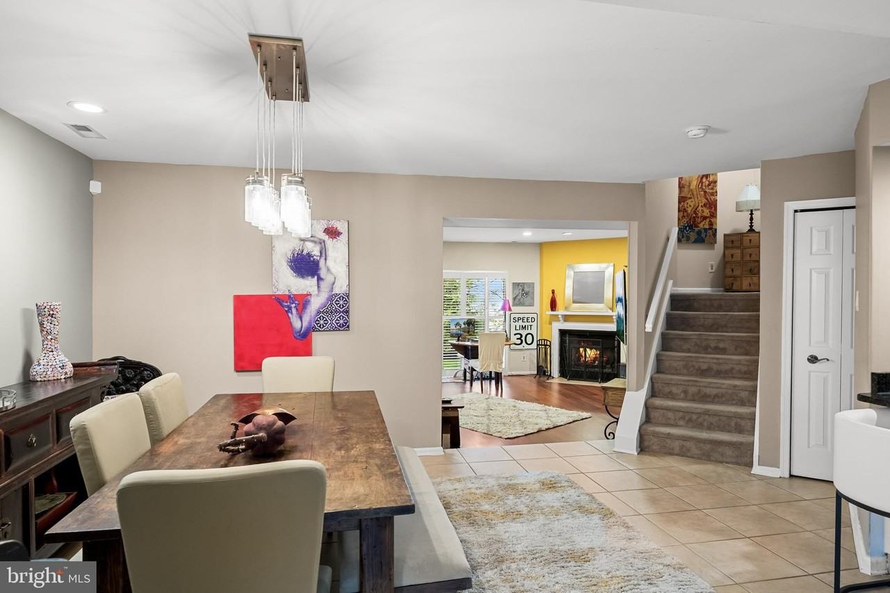1410 Chanticleer - Photo 3 of 46