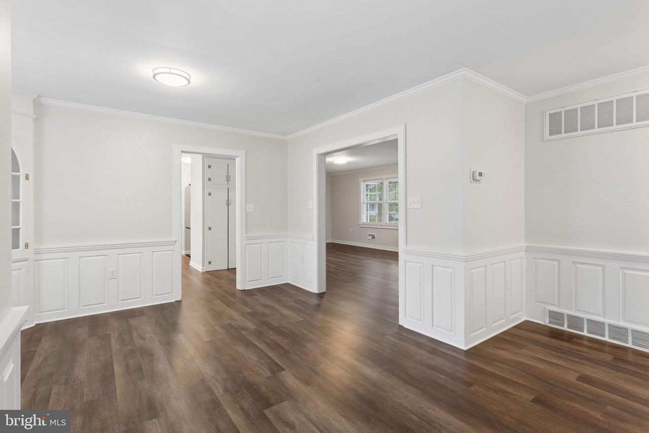 127 Bell Ave - Photo 6 of 30