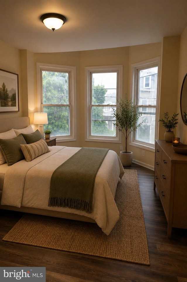 130 W Ingham Ave - Photo 3 of 9