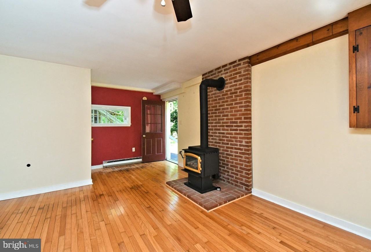 265 Windy Bush Rd - Photo 5 of 24