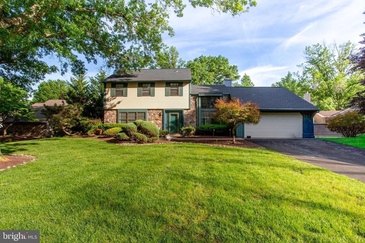 19 Seton Hill Ct - Photo 3 of 49