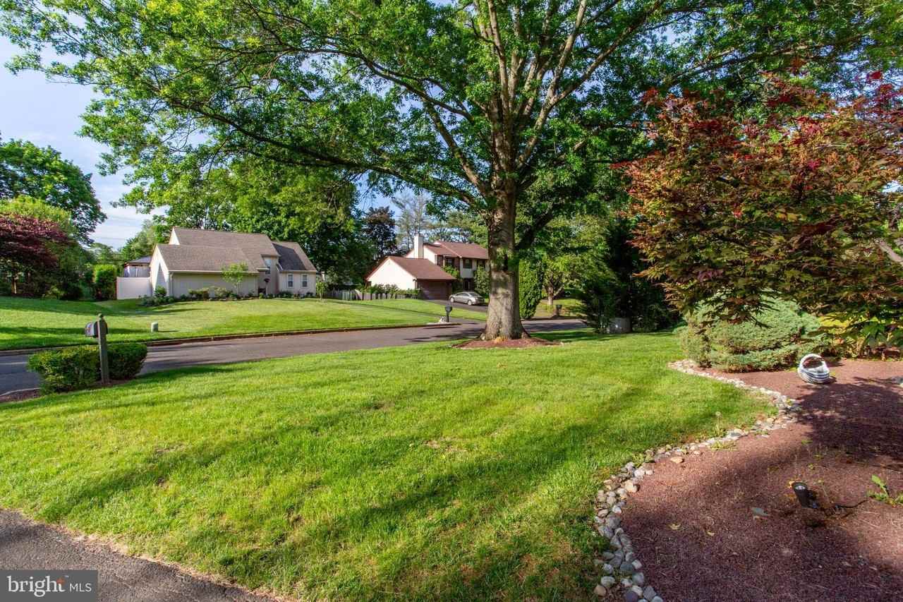 19 Seton Hill Ct - Photo 7 of 49