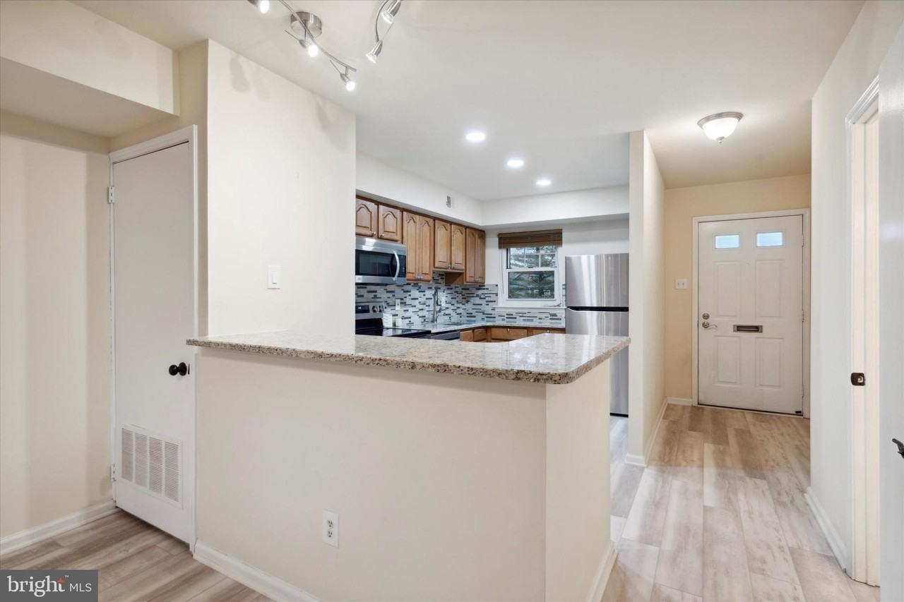 6 Cromwell Dr #107U6 - Photo 5 of 25