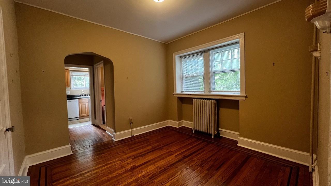316 Gerard Ave #C - Photo 3 of 12