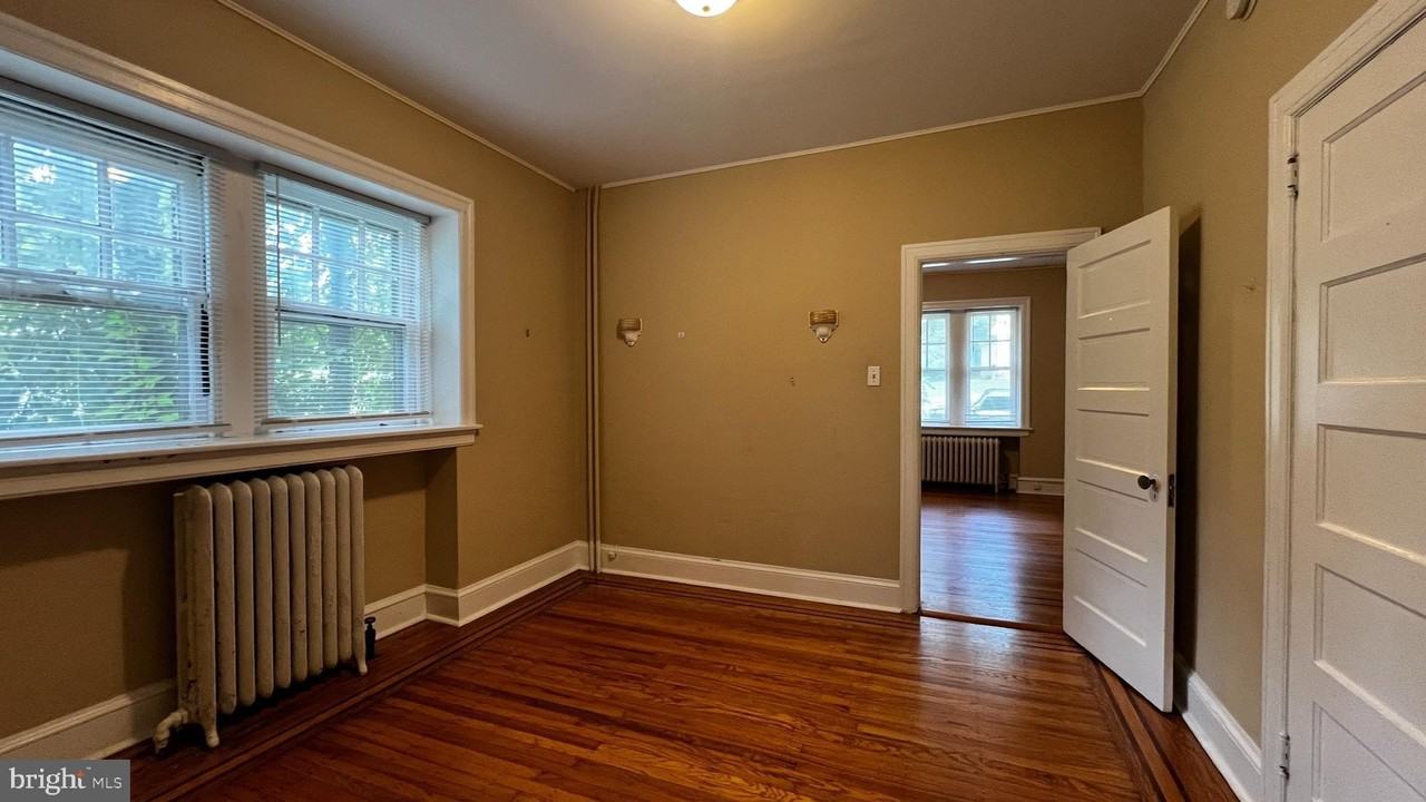 316 Gerard Ave #C - Photo 4 of 12