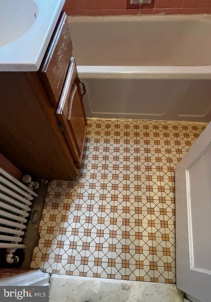 316 Gerard Ave #C - Photo 7 of 12