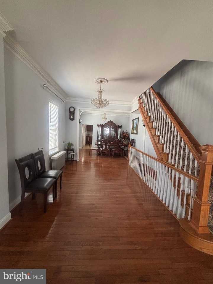 3509 Mercer St - Photo 6 of 19