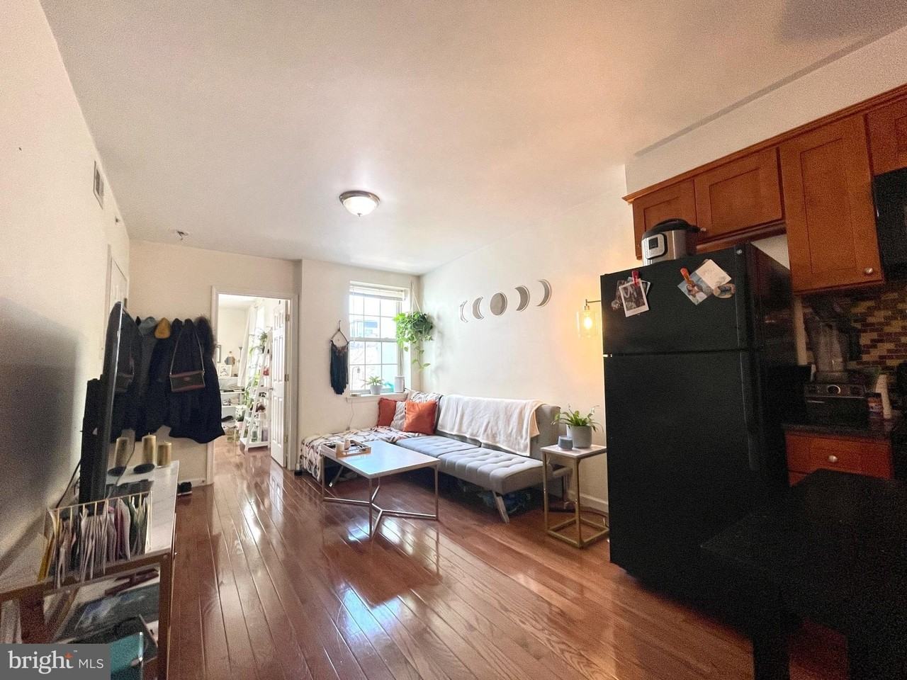 1131 Green St #3 - Photo 3 of 21
