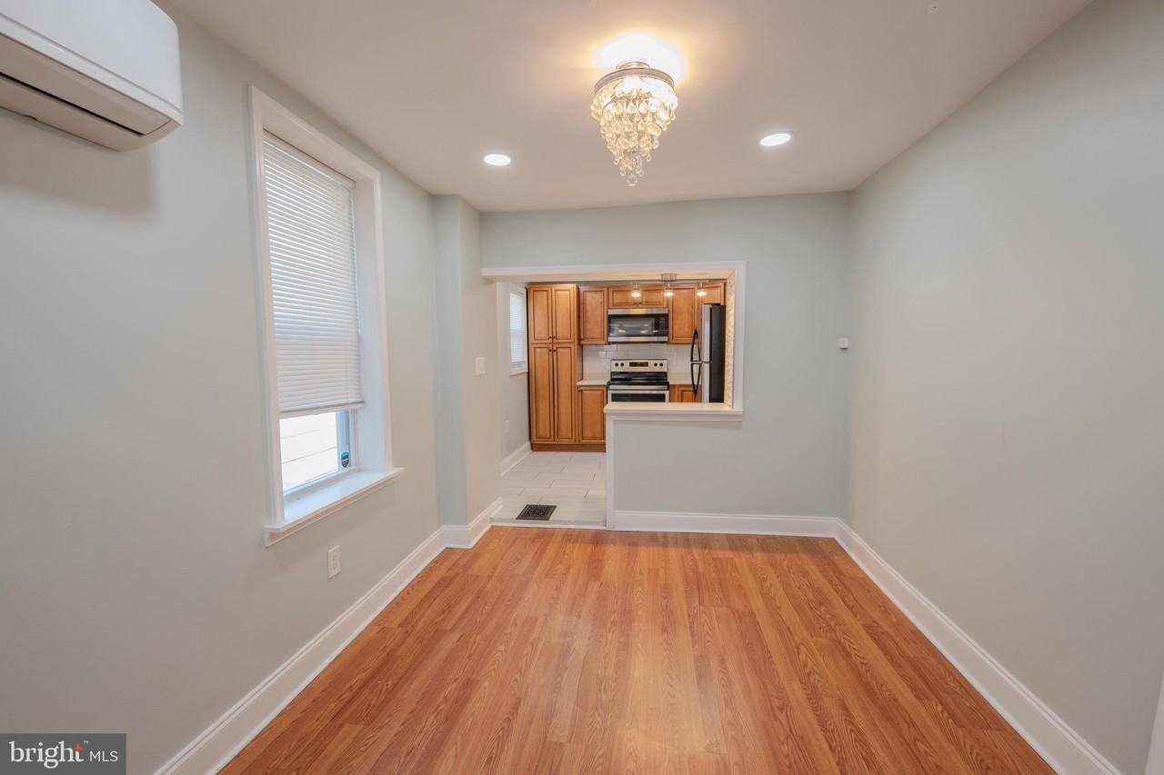 2059 E Ontario St - Photo 5 of 32