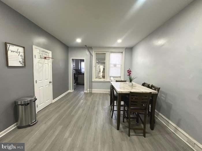 5845 Ludlow St - Photo 3 of 11