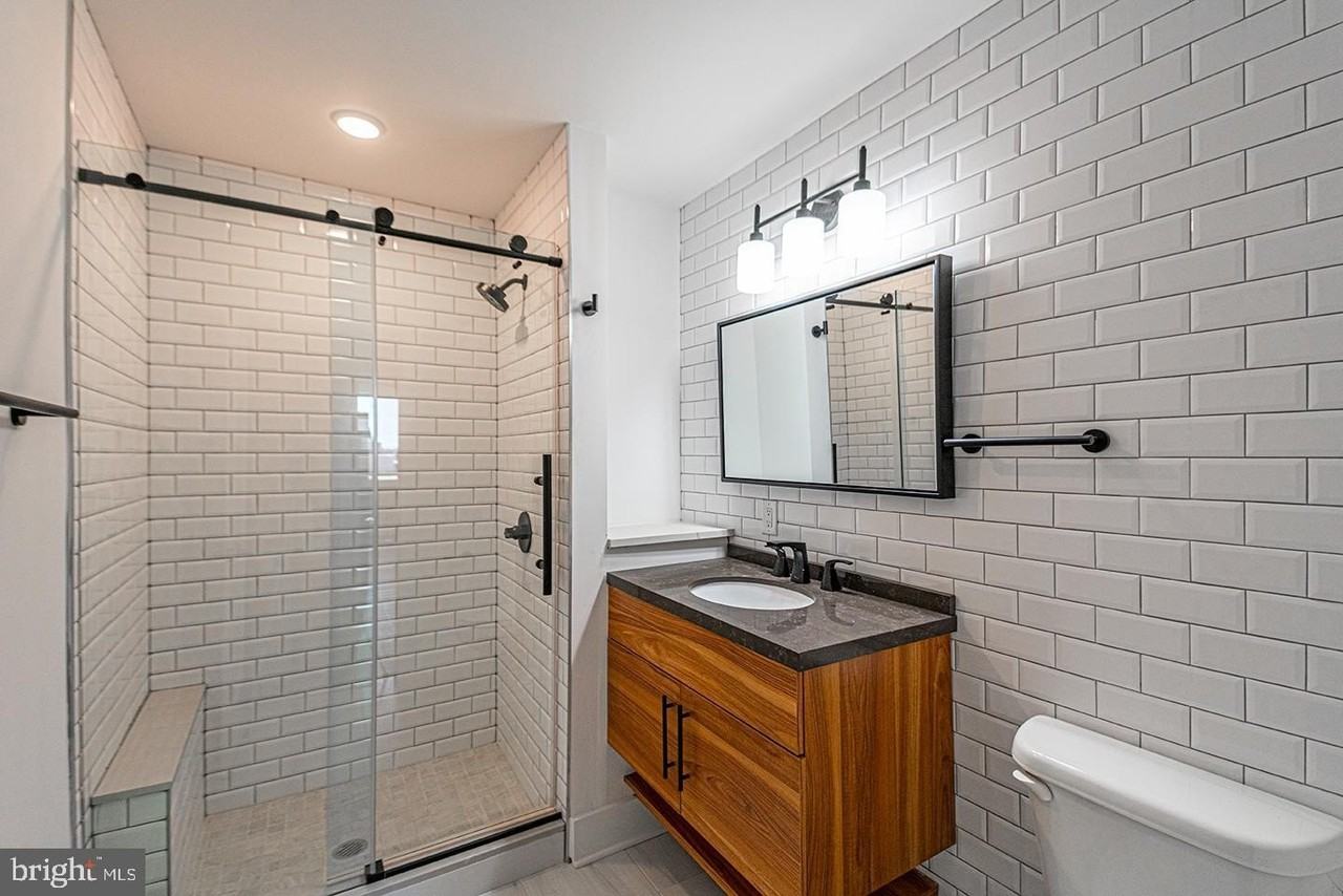 1211 Bainbridge St #2A - Photo 5 of 20