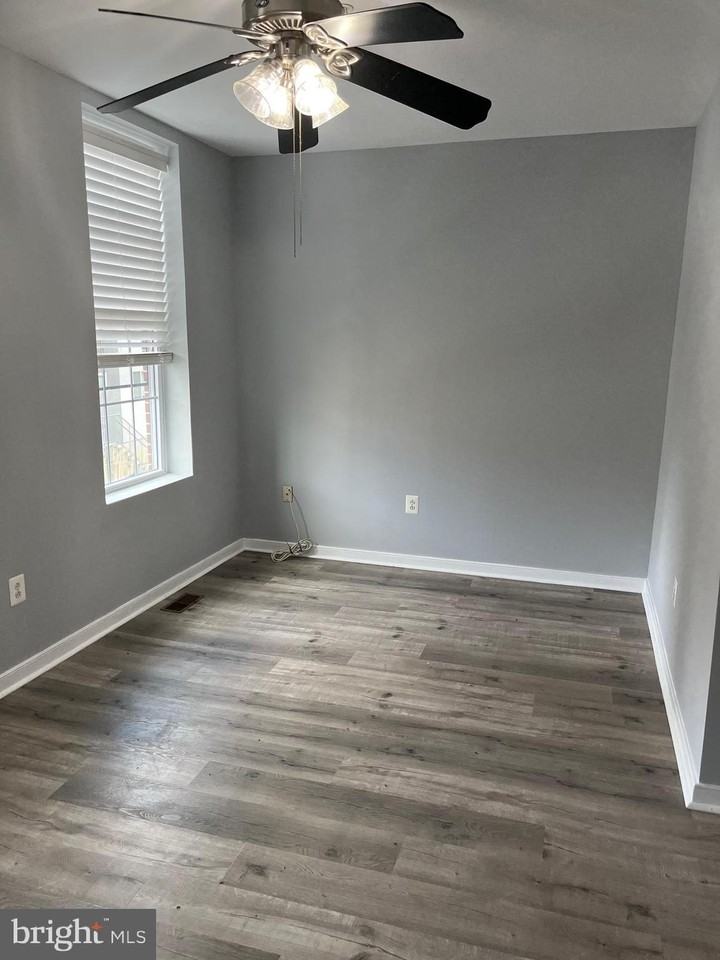 1323 N 15th St #2ndFL - Photo 5 of 24