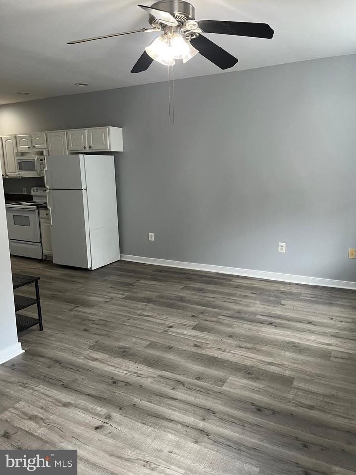 1323 N 15th St #2ndFL - Photo 6 of 24