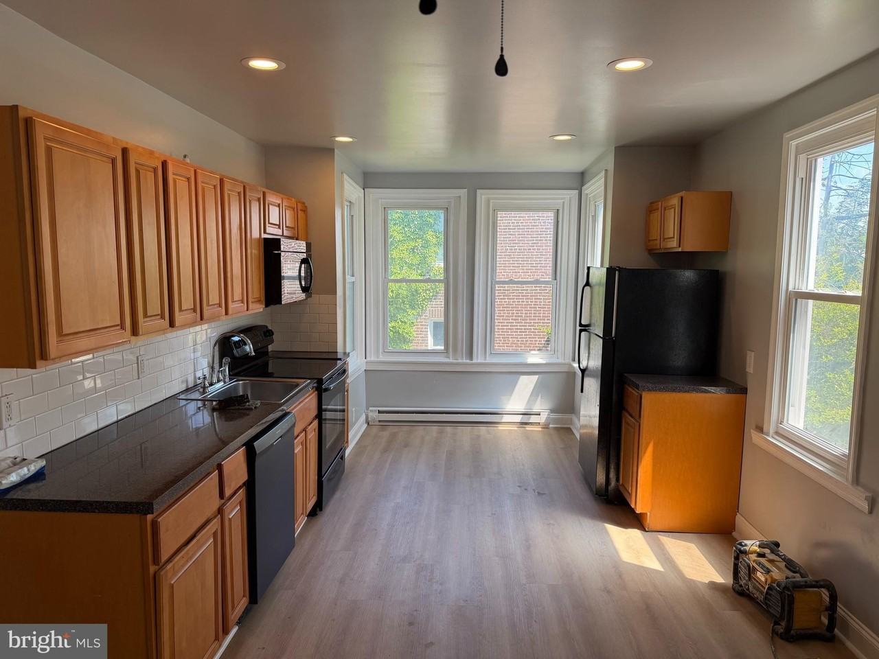 1657 Haworth St #2FL - Photo 3 of 22