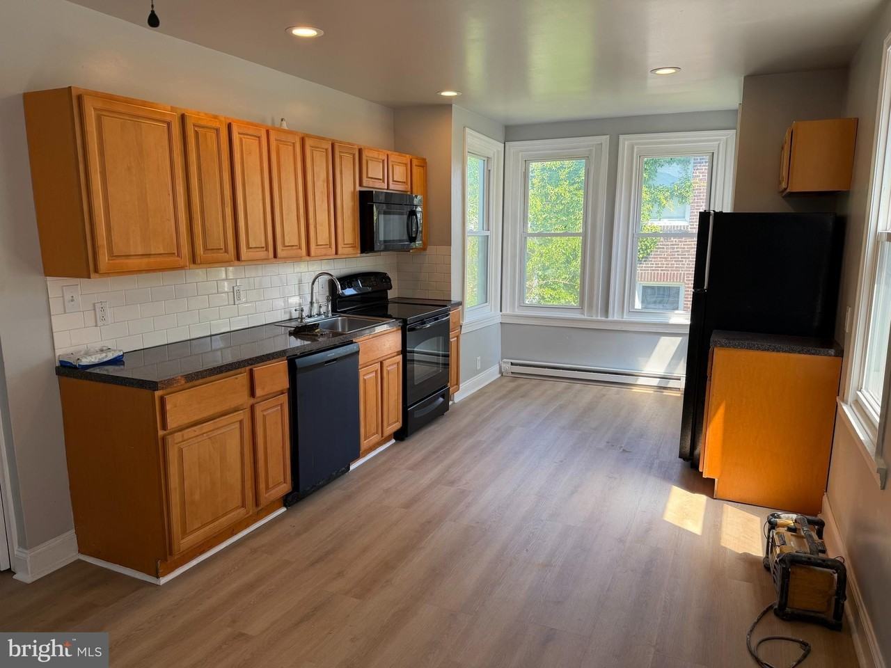 1657 Haworth St #2FL - Photo 4 of 22