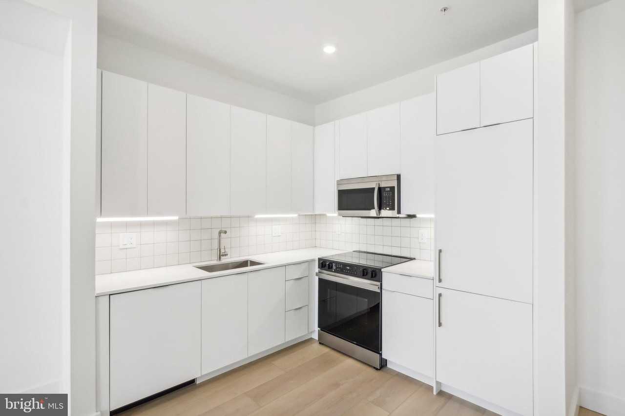 2406 Frankford Ave #12 - Photo 6 of 24