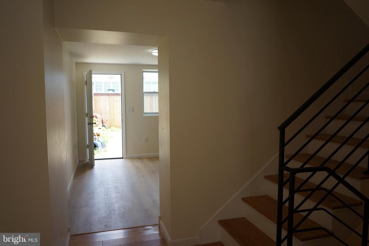 135 Gay St - Photo 6 of 22