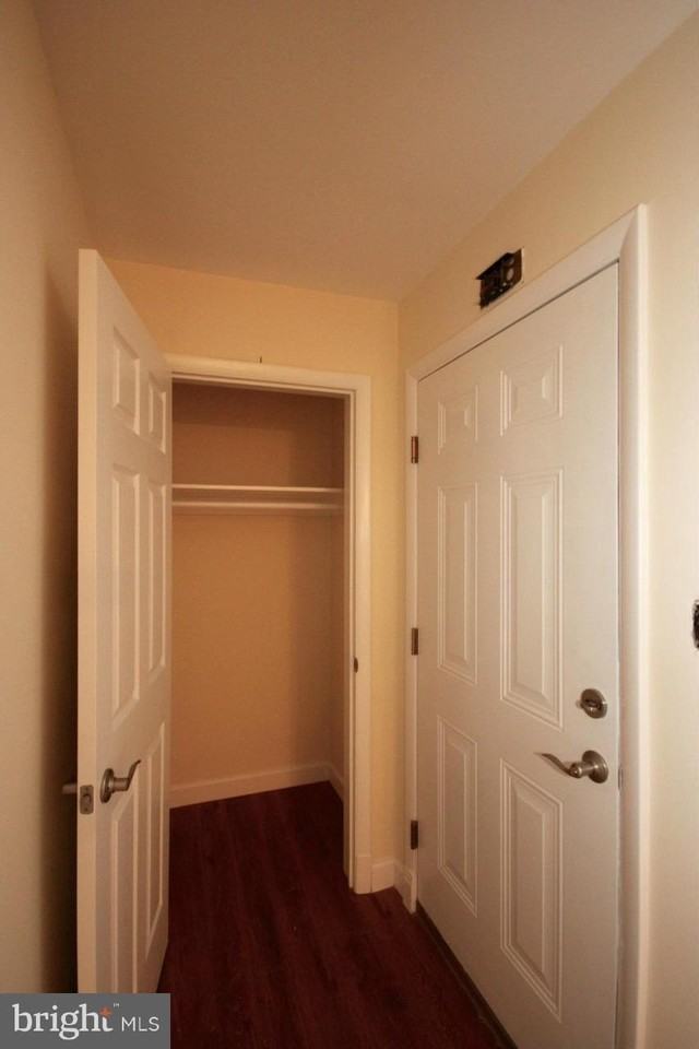 1901 N Quebec St - Photo 3 of 21