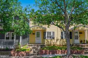featured image of 319 1/2 Wolfe St